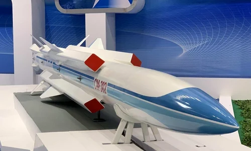 racheta chinezească CM 302 jpg