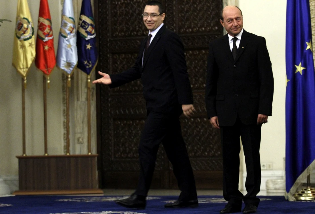 Victor Ponta îşi continuă dispută cu Traian Băsescu