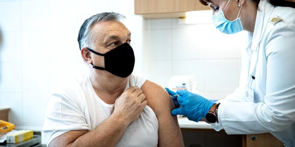 Viktor Orban vaccinandu-se cu Sinopharm FOTO Facebook/ Orban Viktor
