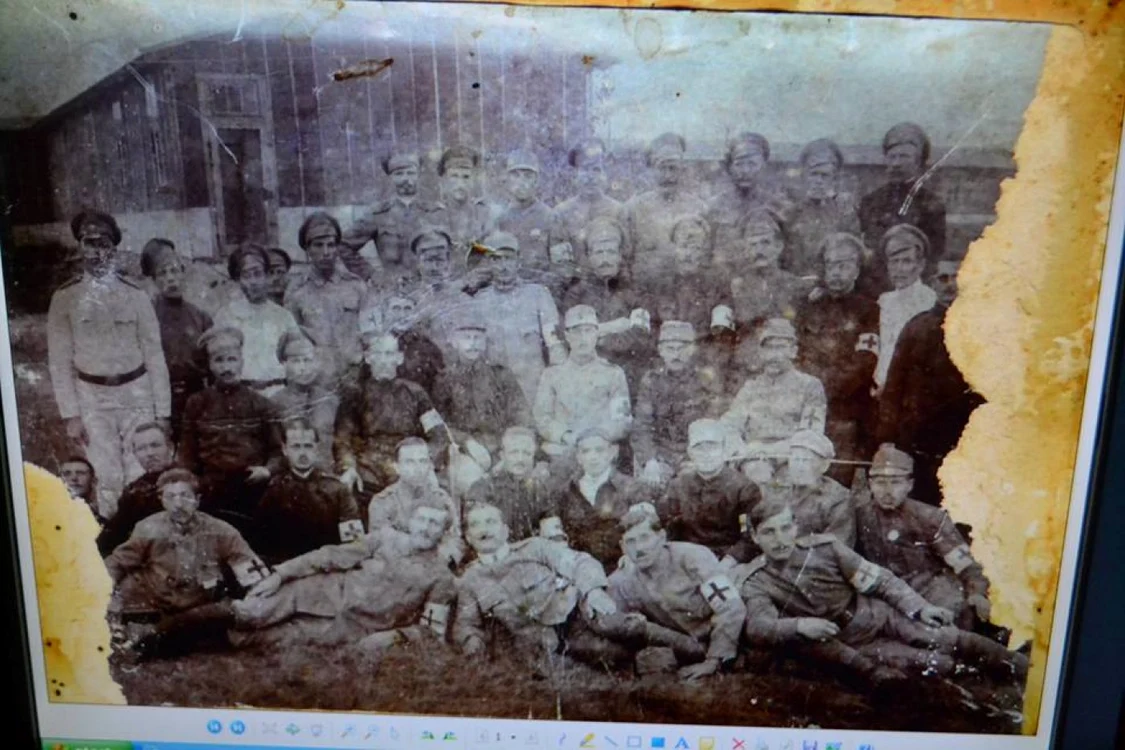 Expoziţie cu fotografii vechi de peste un secol la Vâlcea - „Dianu tărâm de poveste Oameni care au fost” Foto FB Ion Cârstea