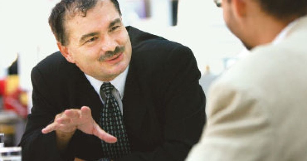 Cum și ce ar trebui să predea profesorii în școli. Dezbatere cu fostul ministru al Educației Mircea Miclea