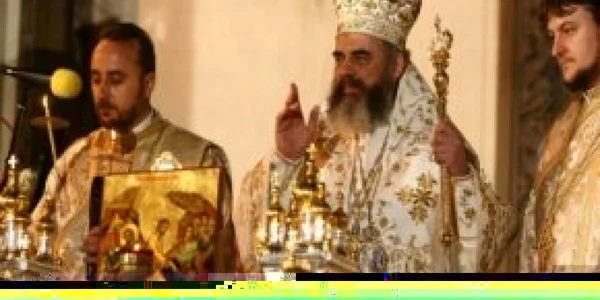 Arhiepiscopia Romano-Catolică nemulţumită că niciun reprezentant al cultelor religioase nu a fost chemat la dezbaterile privind legile Educaţiei