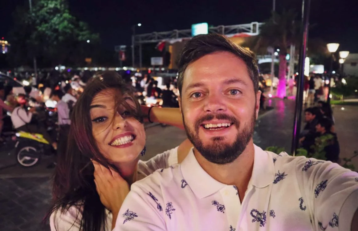 Andreia şi Ionuţ Chiperi, de Revelion, în Phnom Penh, Cambodgia. FOTO: arhiva personală