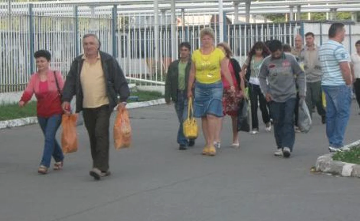 
    Angajaţii sunt nemulţumiţi că şefii lor vor primi salarii mai mari  