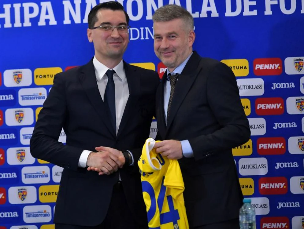Edi Iordănescu, alături de președintele FRF, Răzvan Burleanu (FOTO: Sportpictures)