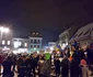 Mii de oameni în Piaţa Sfatului din Braşov. FOTOSimona Suciu