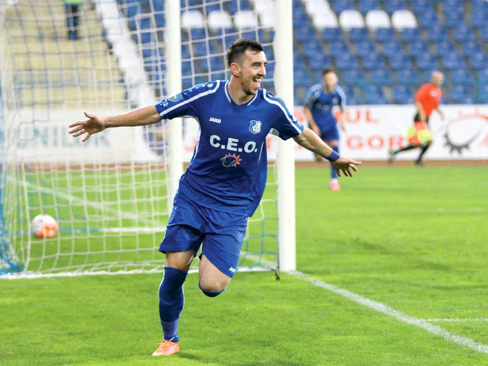 
    Hora a făcut cel mai bun  sezon la Pandurii,  şi acum se pregăteşte  să semneze cu o echipă  din străinătateFOTO: Sportpictures.eu   
