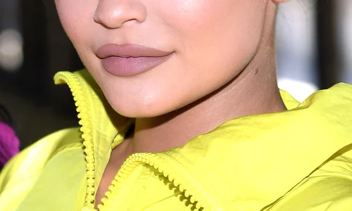 Louis Vuitton: Front Row   Paris Fashion Week   Menswear Spring/Summer 2019 jpeg