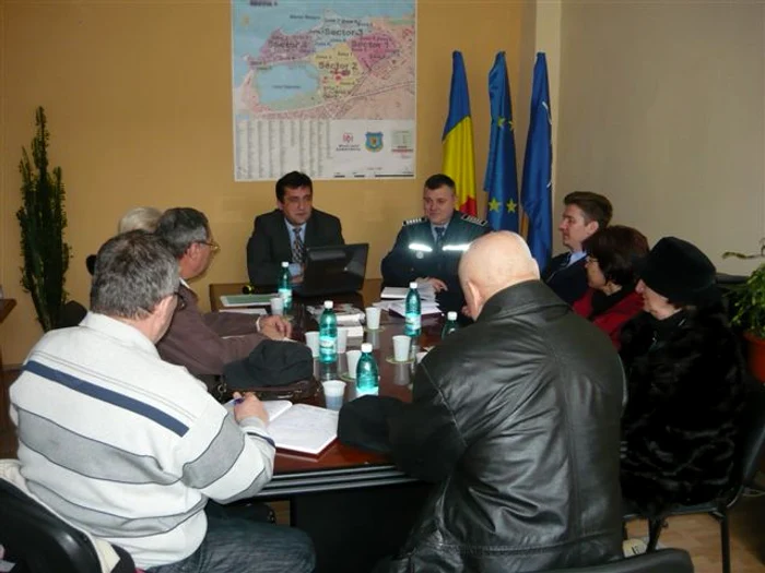 Voluntarii s-au întâlnit cu poliţiştii