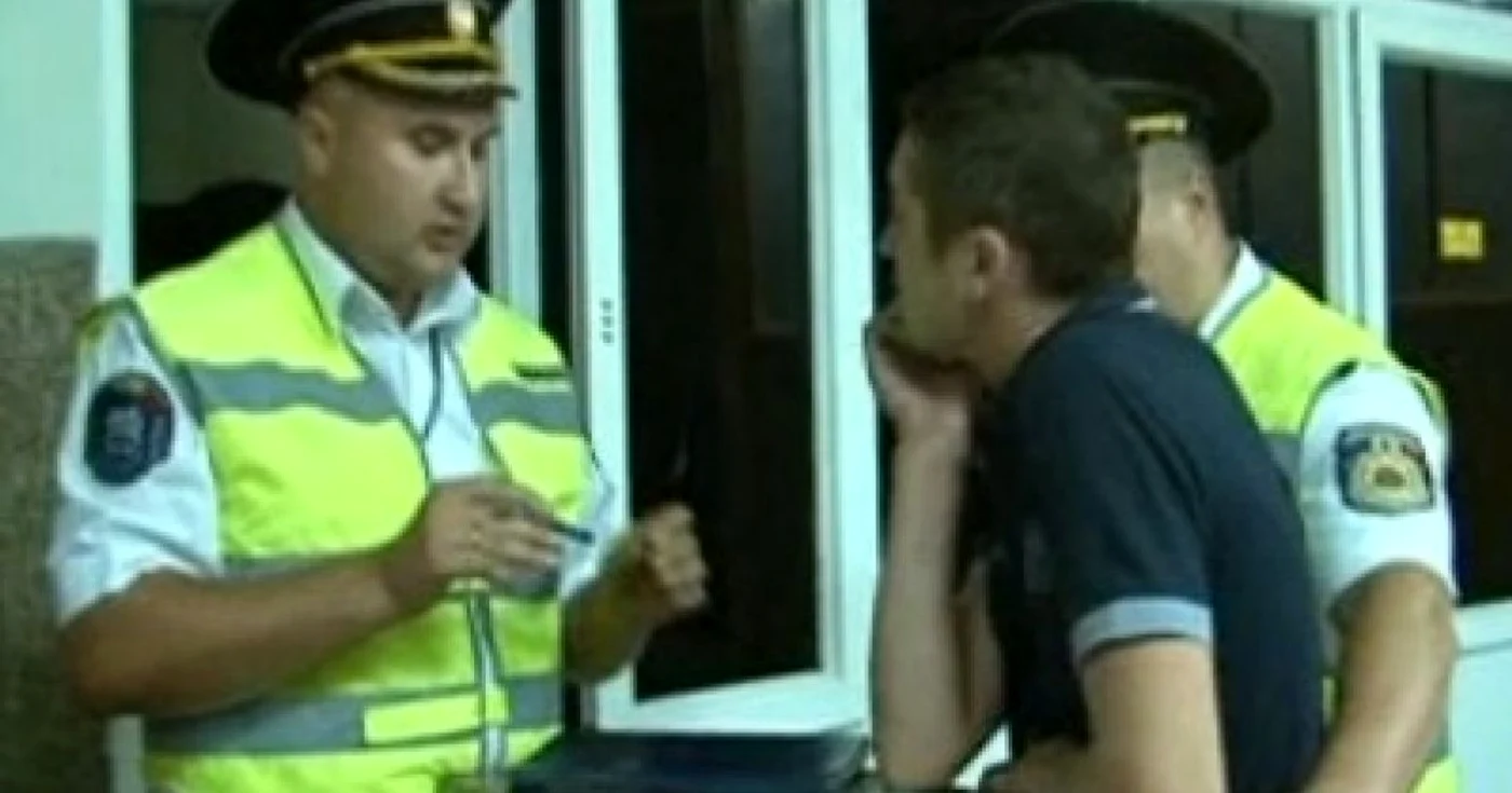 Ofiţerul CCCEC a refuzat să prezinte actele