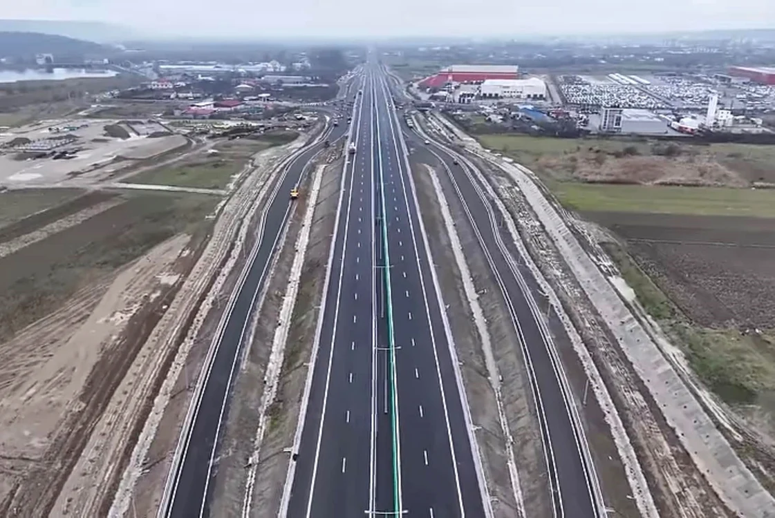 În câteva zile se va circula pe primii 16 km din secţiuneaPiteşti - Curtea de Argeş. Foto Facebook
