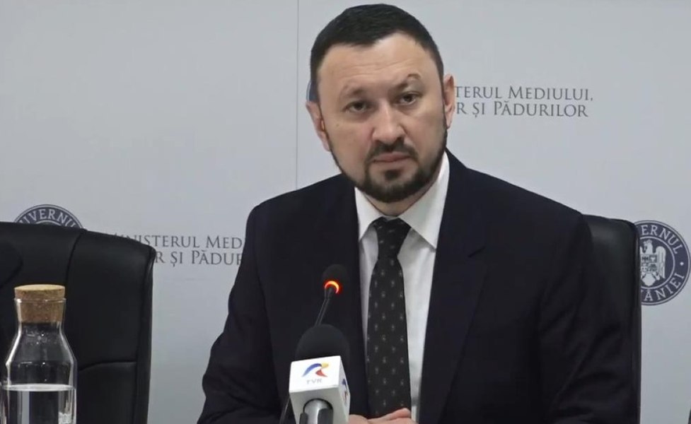 Mircea Fechet amenință cu demiteri la vârful Romsilva: „Pădurea Băneasa nu este autostradă”. Reacţia locuitorilor izolaţi de oraş