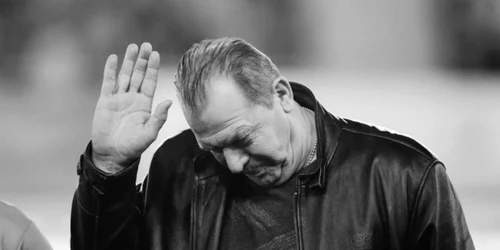 duckadam alb negru jpg