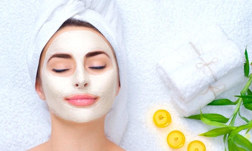 Masca faciala de casa  Sursa foto shutterstock 626152427 jpg