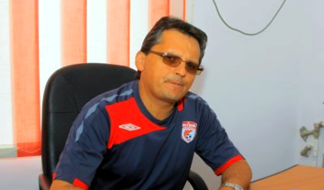 
    Alin Buzărin  