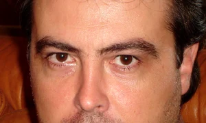 Un măr, un glonţ şi un kil de heroină jpeg