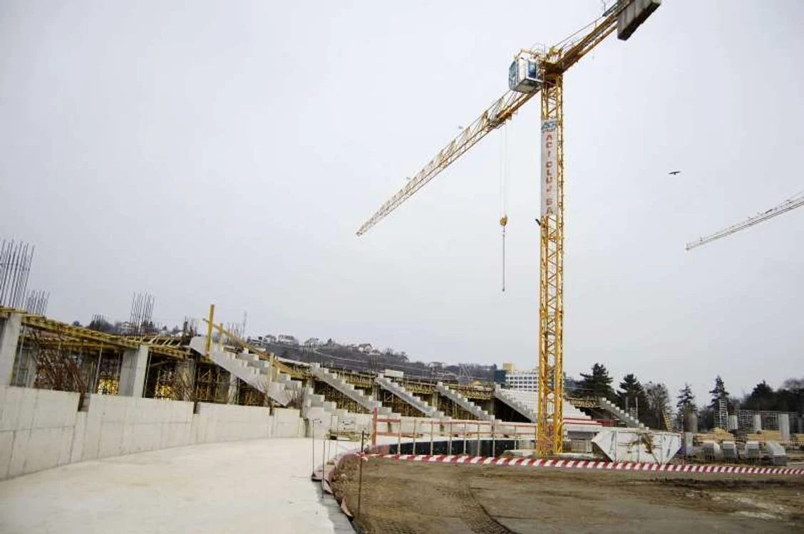 Stadionul va fi finalizat în 2011