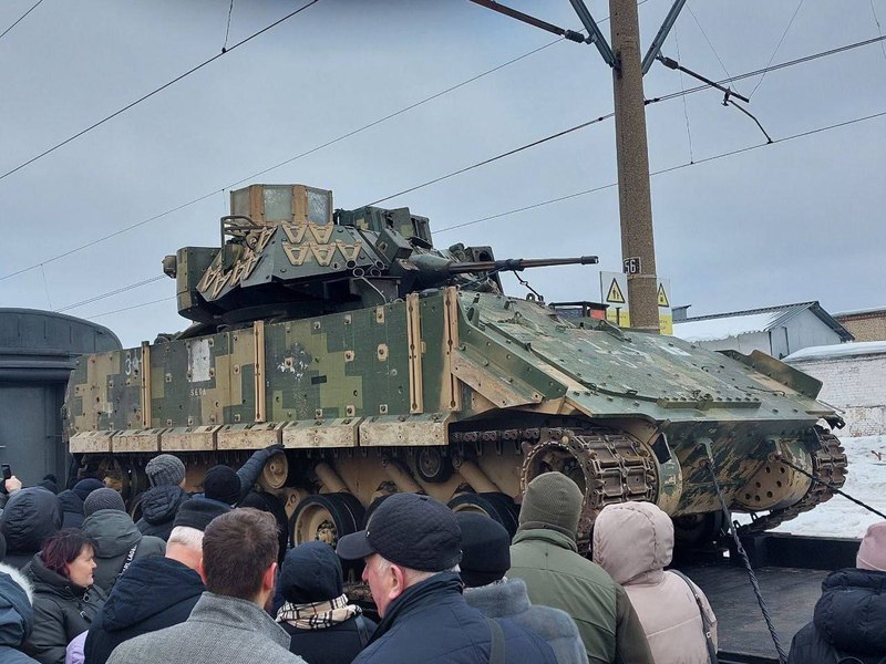 Rusia etalează un vehicul de luptă Bradley capturat, „complet operațional” FOTO VIDEO