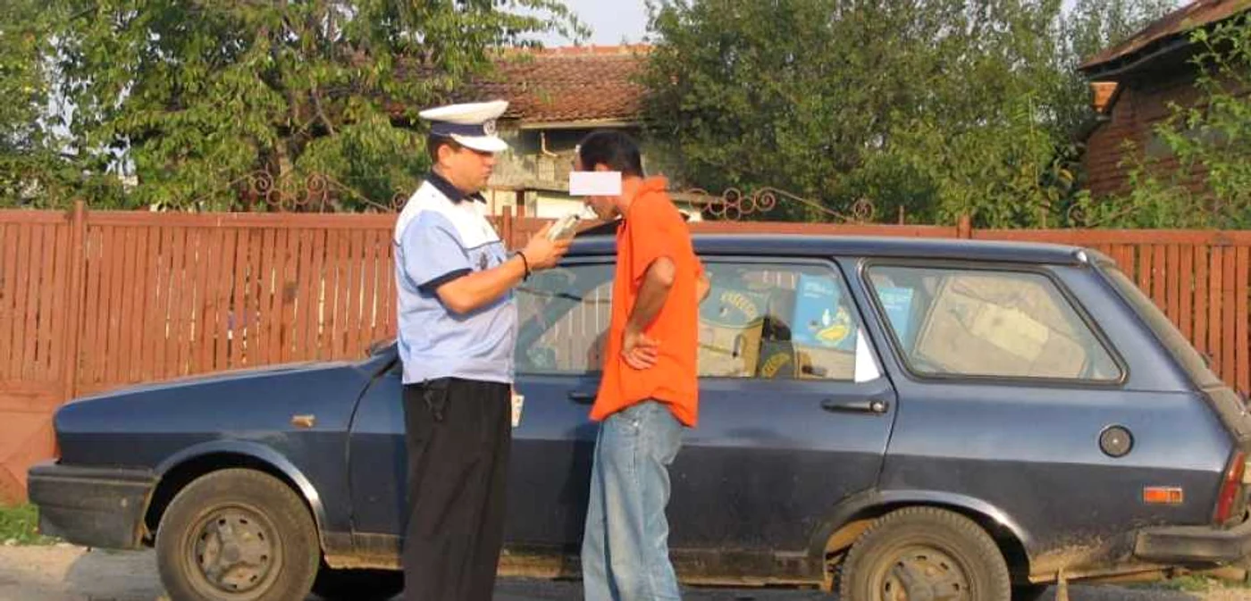 Imagine din timpul unei acţiuni a poliţiştilor de la Olt  (FOTO: Mugurel Manea)