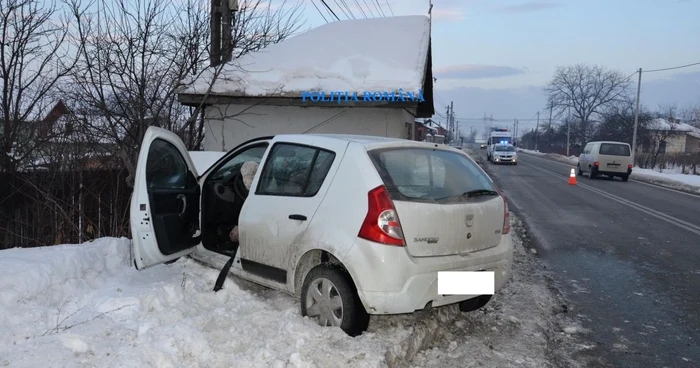 Raniti dupa ce au intrat cu Dacia intr-o troita