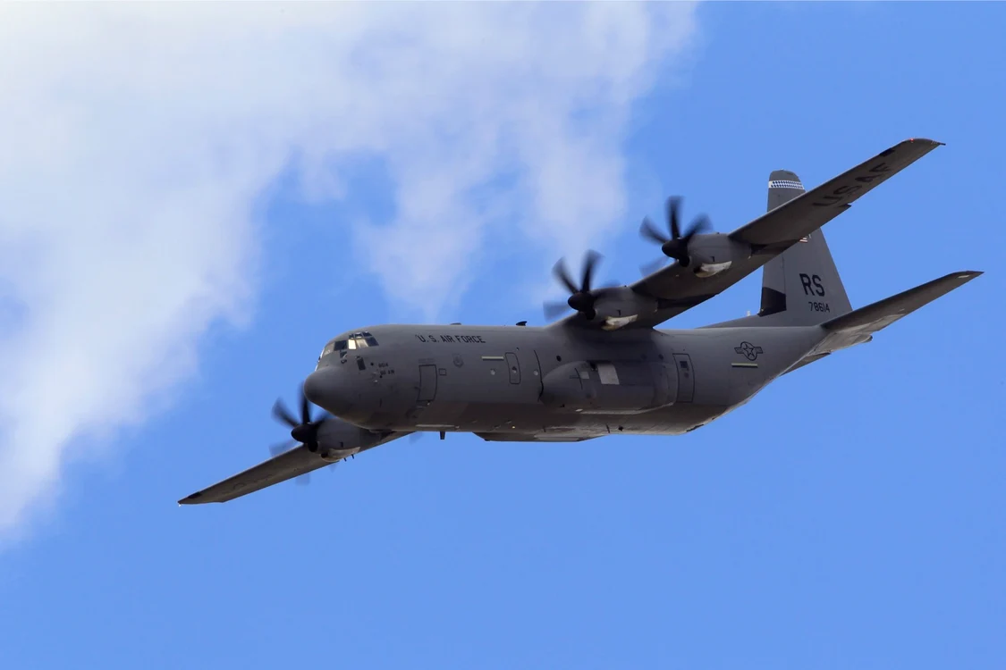 Avion militar