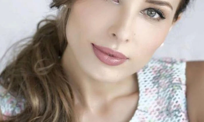 Iulia Vantur la televiziunea indiana 2 jpeg