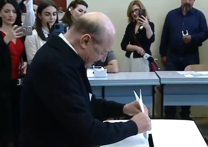 Traian Băsescu vot, captură video png