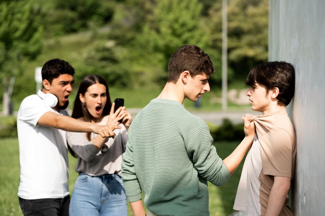Elevul violent a fost arestat preventiv FOTO Shutterstock