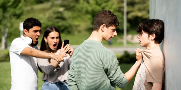 Bullying bataie copii elevi FOTO Shutterstock jpg