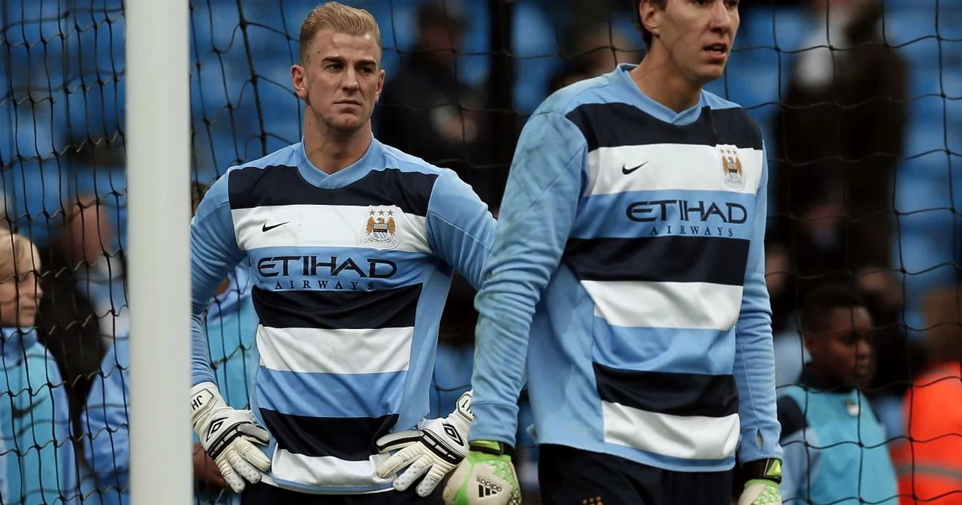 Joe Hart (stânga) şi Costel Pantilimon, goalkeeperii lui Manchester City FOTO Reuters
