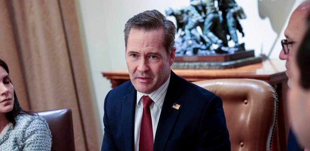 Mike Waltz, consilierul pentru securitate națională al lui Trump, demisionează după scandalul mesajelor de pe Signal