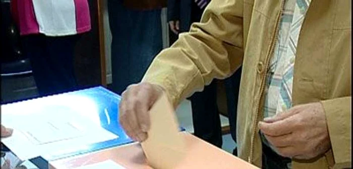 În Spania pot vota numai persoanele care au peste 18 ani