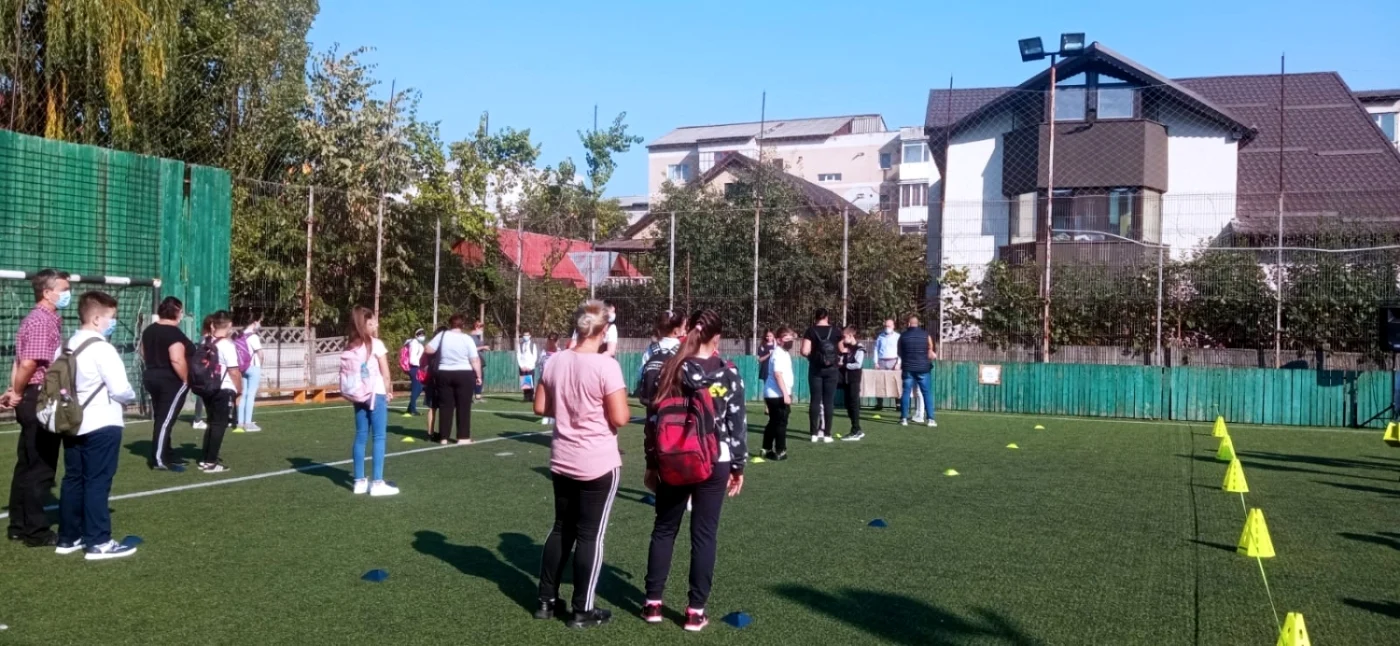 locuri marcate la ceremonia de deschidere la câteva şcoli din slatina