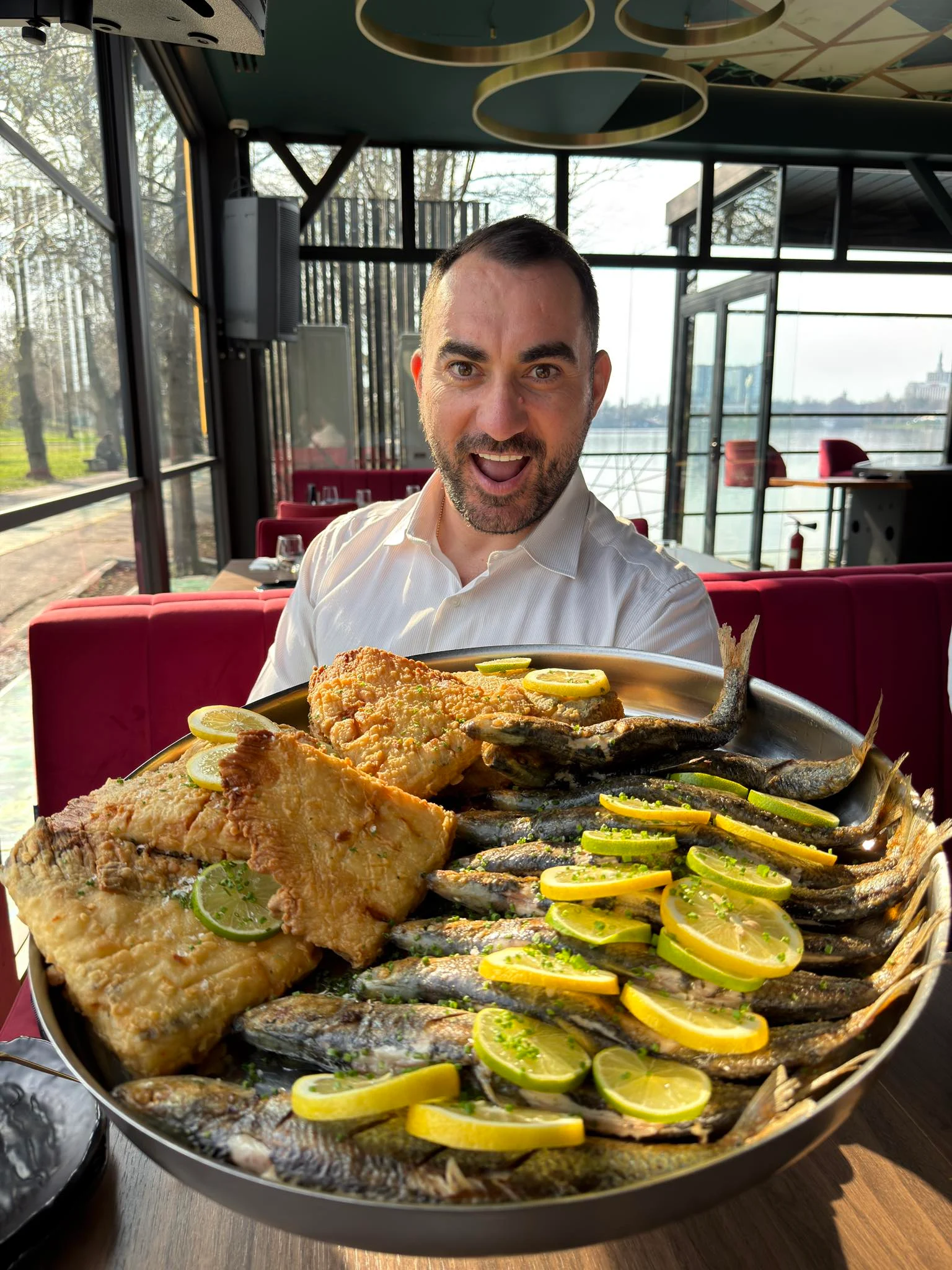 Prima reacție a lui Pescobar după închiderea restaurantului din Londra din cauza datoriilor la chirie. „Am închis trei, nu doar unul”