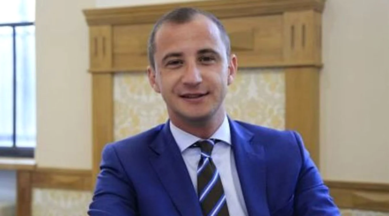 Deputatul PSD, Alfred Simonis, se opune proiectului cu scutere, pentru că ar fi avut un incident neplăcut când era mic 