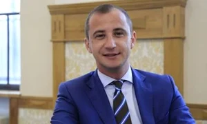 Deputatul PSD, Alfred Simonis, se opune proiectului cu scutere, pentru că ar fi avut un incident neplăcut când era mic  jpeg