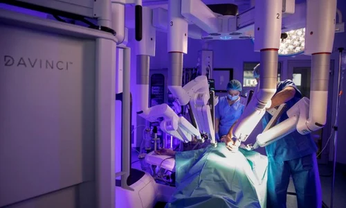 chirurgie robotica sanador  (1) jpg