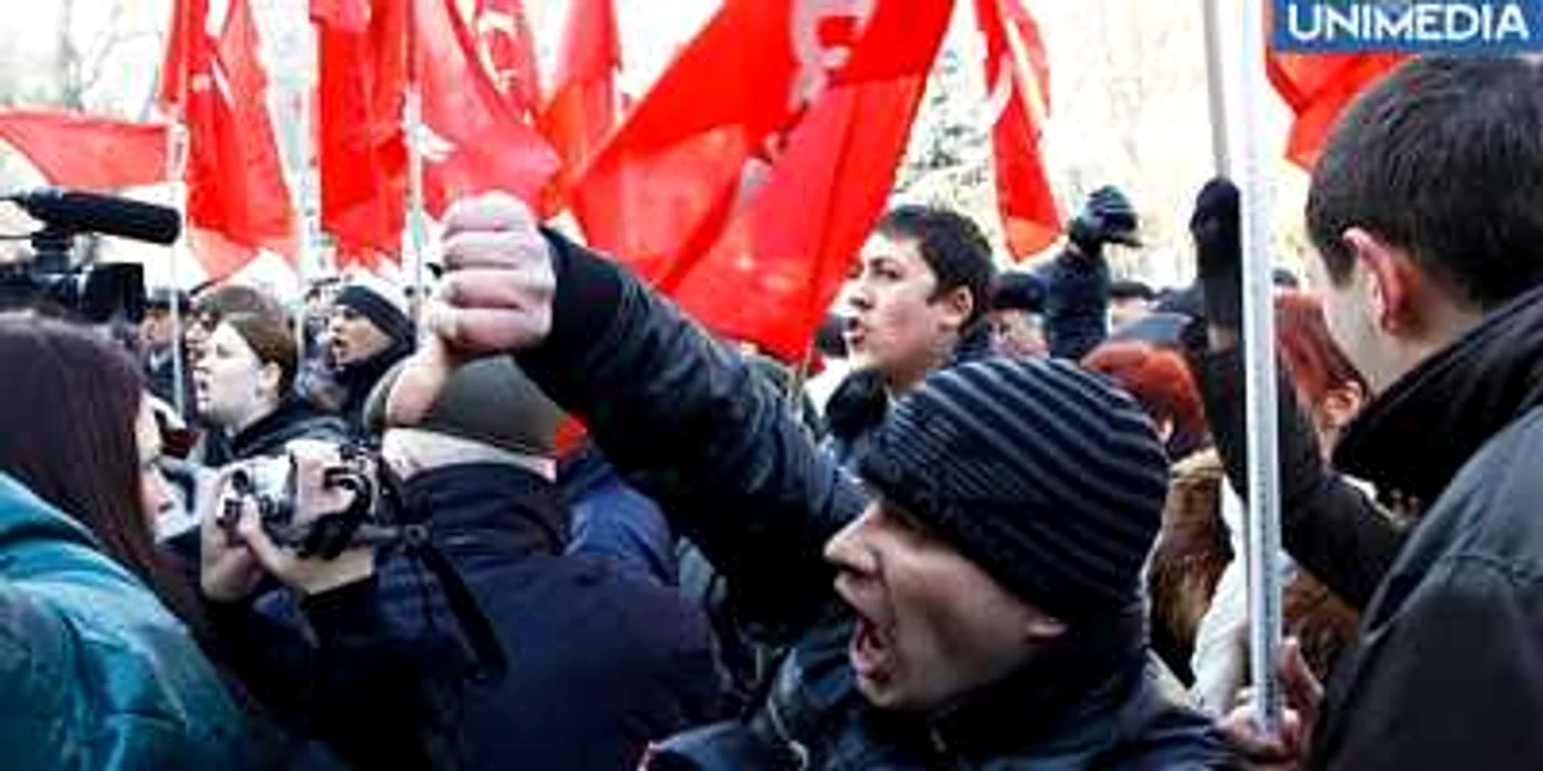 Comuniştii protestează