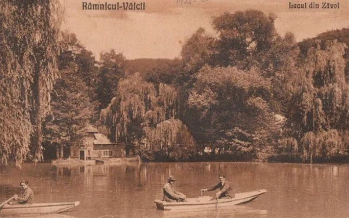 Fotografii de colecţie cu Parcul Zăvoi - Râmnicu Vâlcea de altădată Foto limbimoderne blogspot com