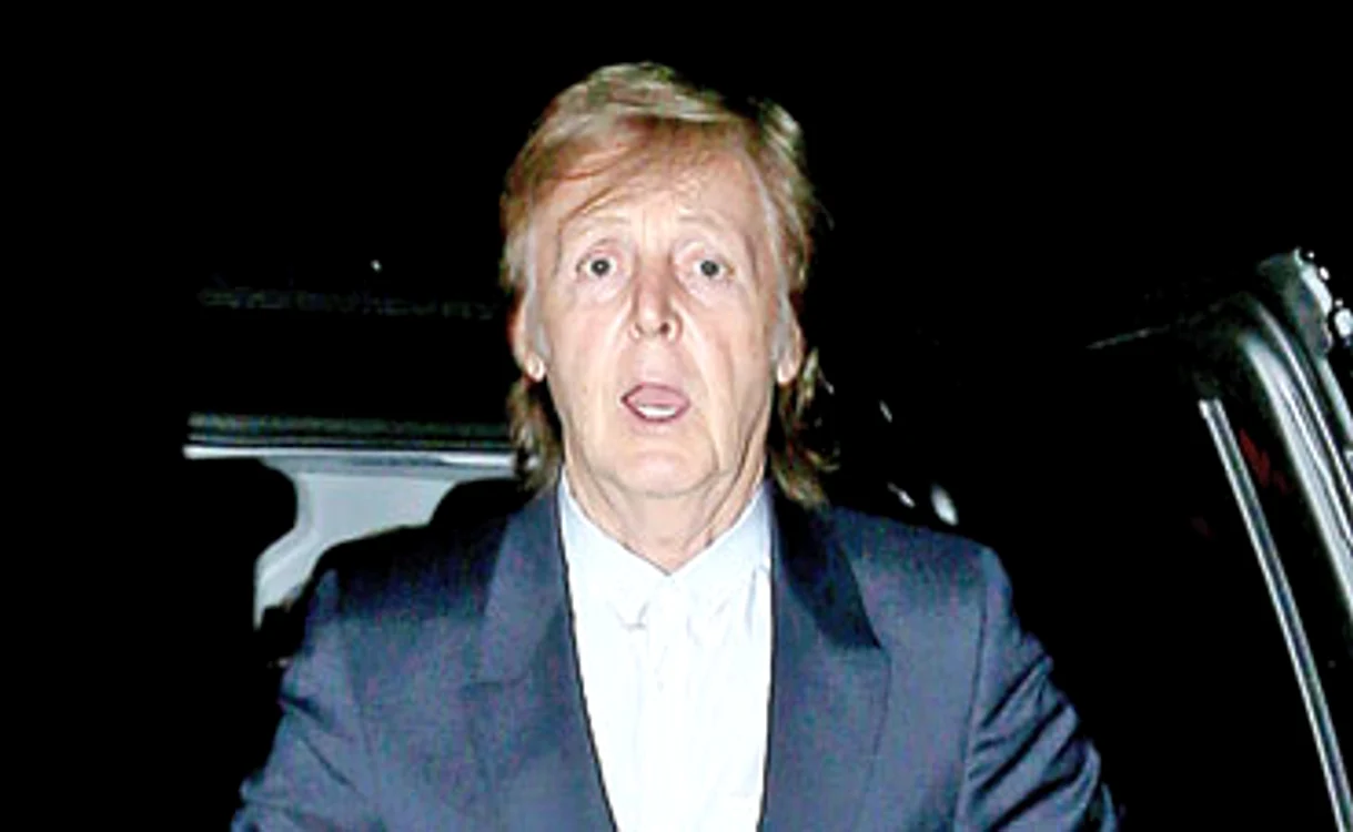 
    După Premiile Grammy, McCartney a nimerit la altă petrecere pentru că uitase unde a fost invitatFoto: Guliver/Splashnews  