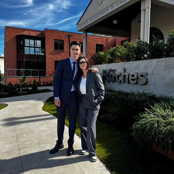 Andreea Berecleanu cu fiul Petru, Foto Facebook jpg