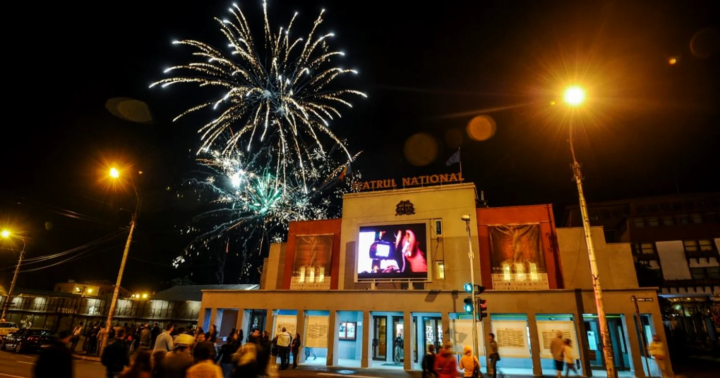 Un spectaculos foc de artificii a închis cea de-a 22 ediţie a Festivalului de Teatru de la Sibiu FOTOGRAFII: Dragoş Dumitru