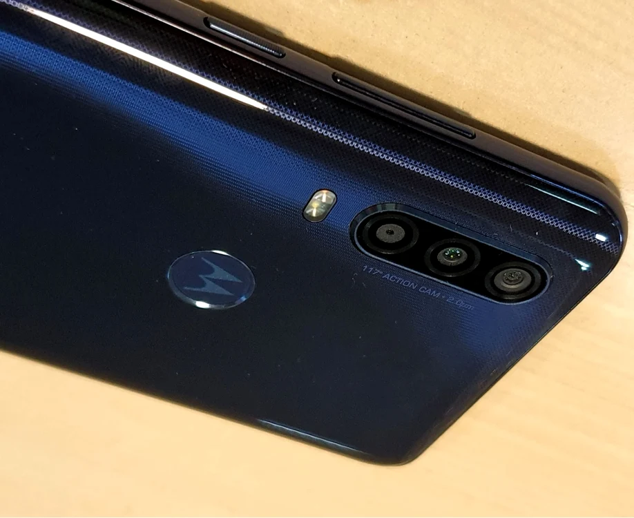 Motorola One Action  FOTO Adrian Pogîngeanu
