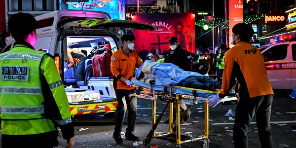 Incident cu zeci de oameni calcati in picioare de Haloween la Seul 29 oct 2022 FOTO AFP (3) jpg