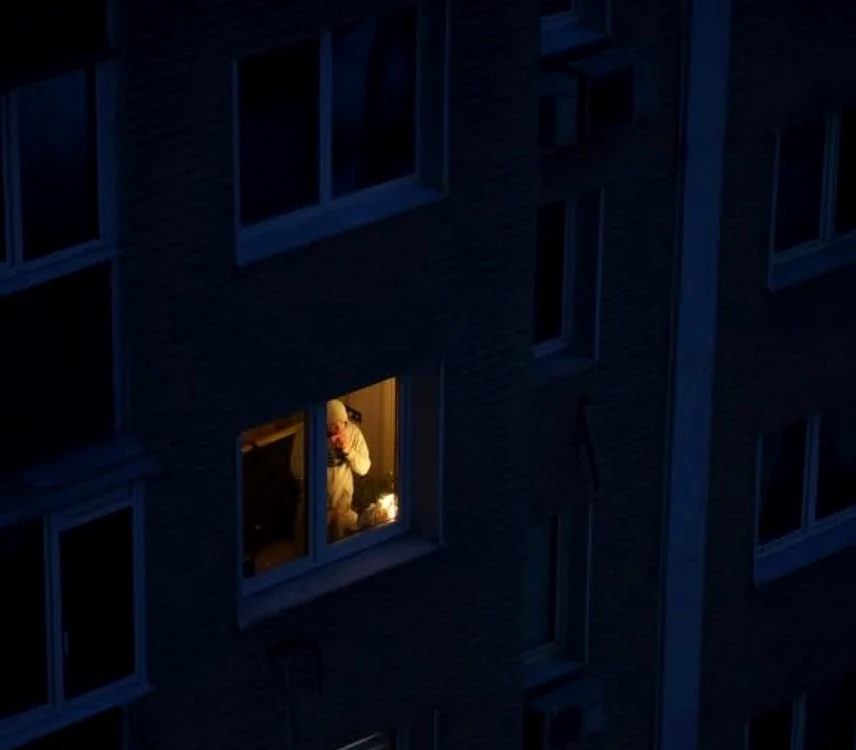 Ucrainenii îndură gerul și întunericul în case/FOTO:X