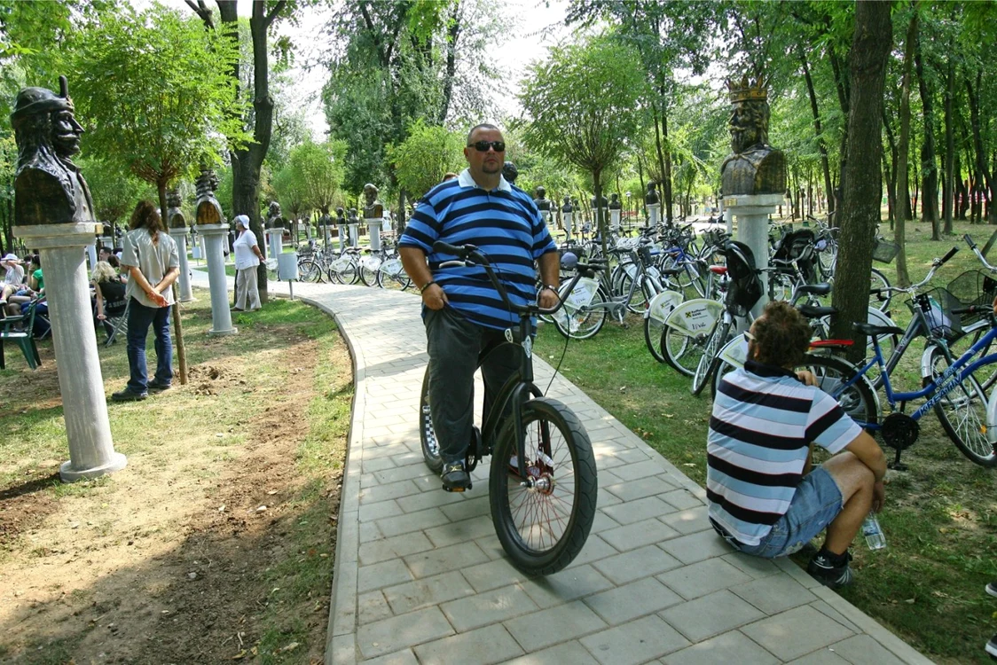 Primarul sectorului 4, Cristian Popescu Piedone, va sărbători Ziua Mondială a Sănătăţii pedalând FOTO Adevărul