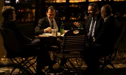 Ludovic Orban, Nicușor Dan, Antonel Tănase și Adrian Moraru au discutat la terasă până după miezul nopții luni, 7 septembrie  jpeg