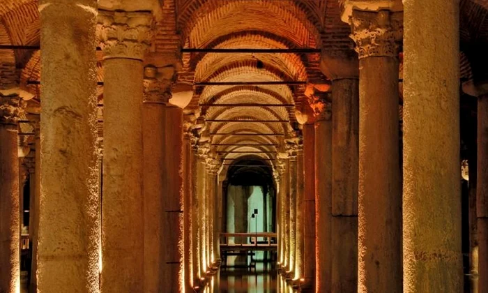 Palatul Scufundat – Istoria templului din adâncurile Istanbulului jpeg