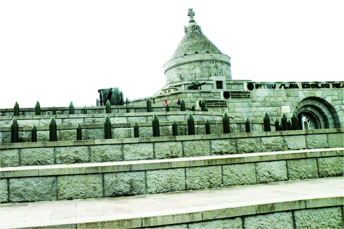 mausoleul de la Marasesti jpg jpeg