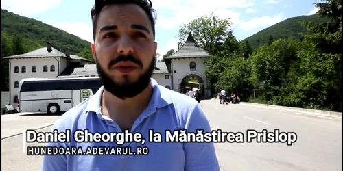 5b06bc22df52022f755d2609 jpg